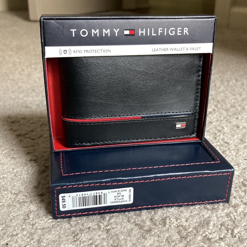 Tommy Hilfiger RFID protection black leather wallet, BNIB